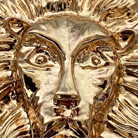 Set of 5 Gold Metal Lion Head Jewelry Pendants - Picture 13 of 17